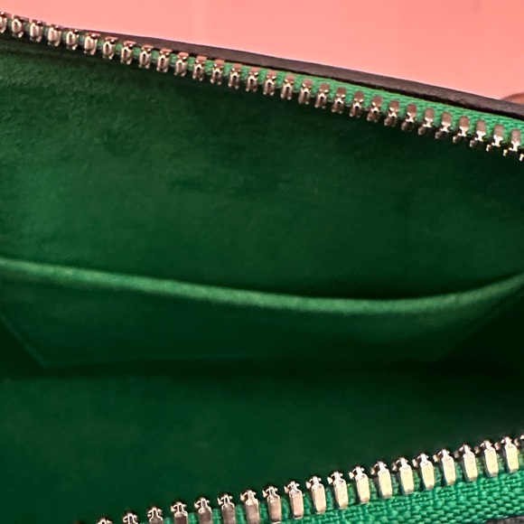 LOUIS VUITTON
Epi Jacquard Alma BB Serpentine - Picture 5 of 13